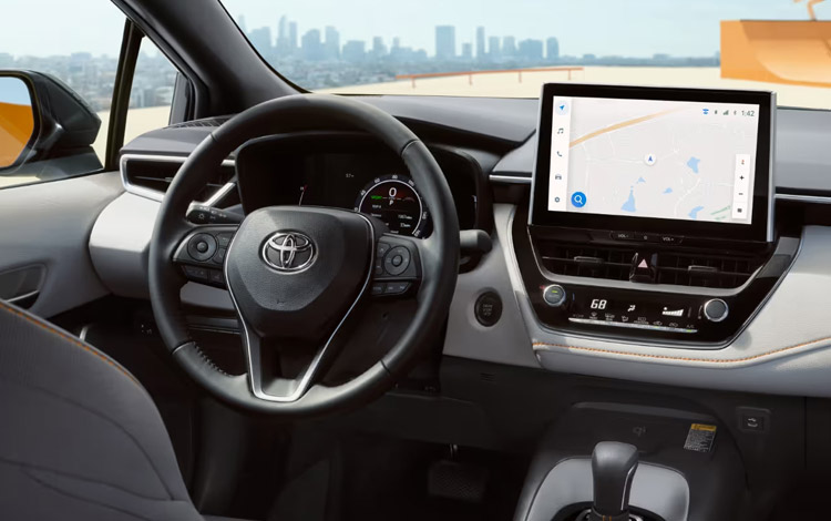 Toyota Corolla Hybrid салон внтури